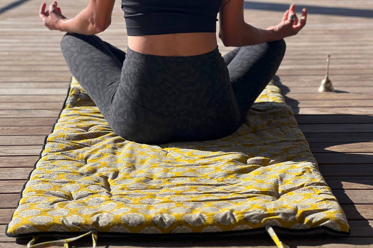 Artisanal Indian Yoga Mat 70 x 26" and towel