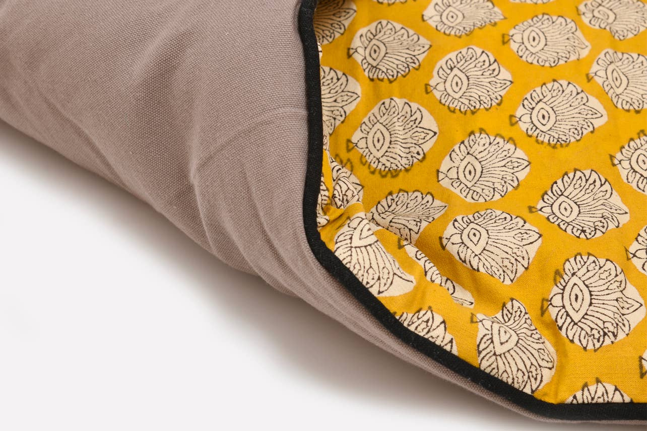 Artisanal Indian Yoga Mat 70 x 26" and towel